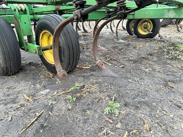 Image of John Deere 960 equipment image 2