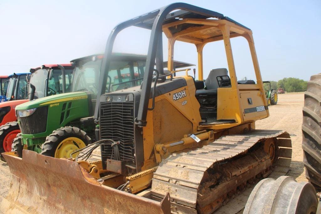 John Deere 450H Equipment Image0