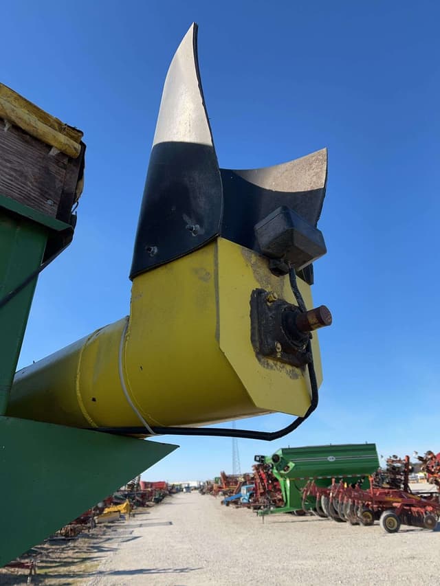 Image of John Deere 1210 equipment image 4