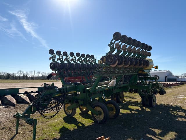Image of John Deere 1790 equipment image 1