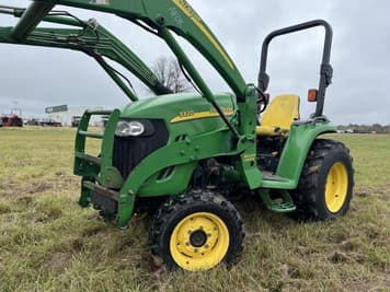 Main image John Deere 3320