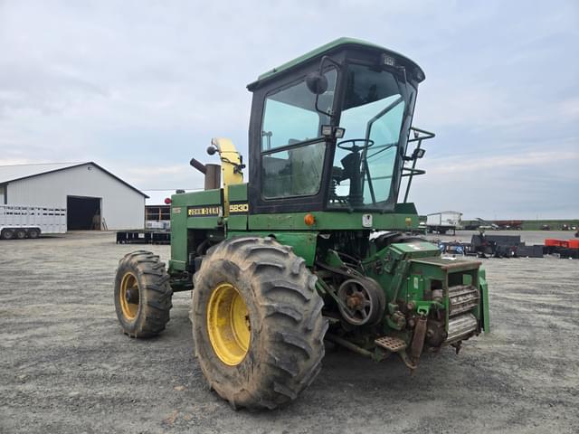 Image of John Deere 5830 equipment image 4