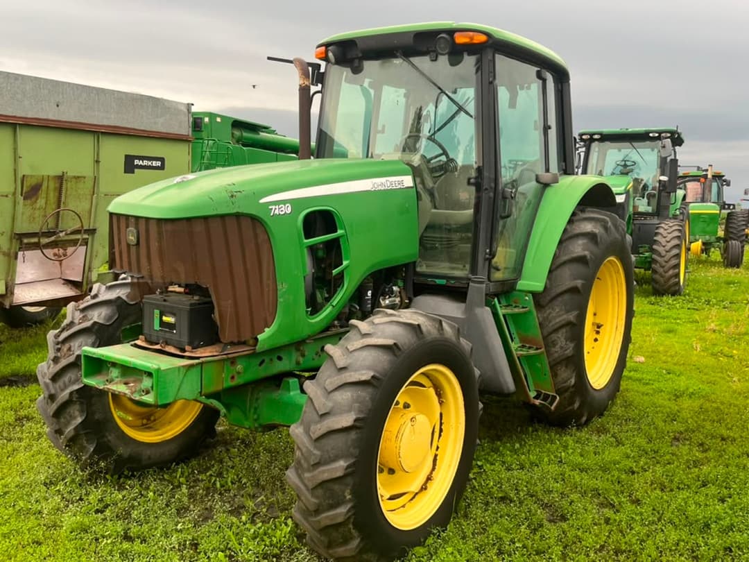 Image of John Deere 7130 Primary image