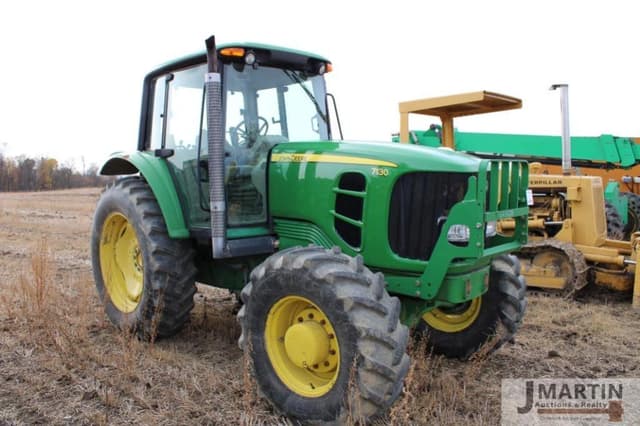 Image of John Deere 7130 equipment image 1