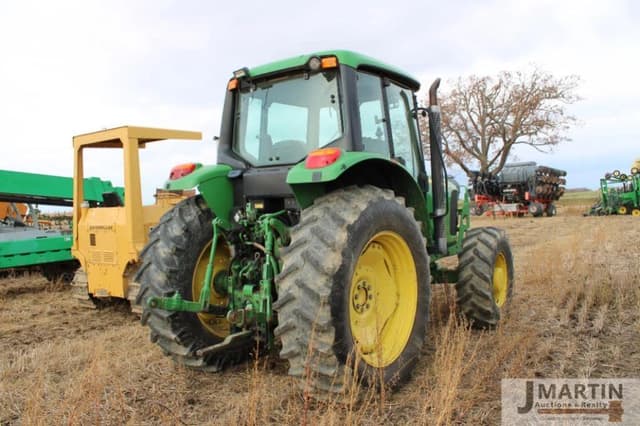 Image of John Deere 7130 equipment image 2
