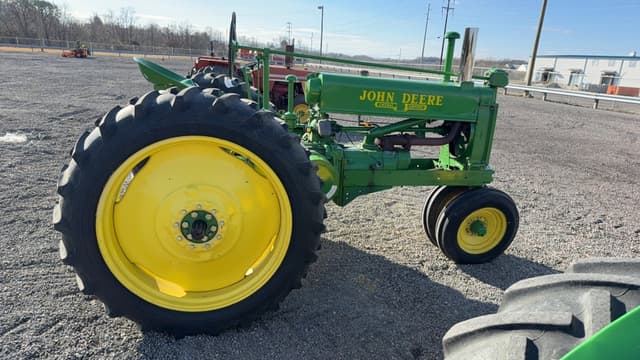 Image of John Deere A equipment image 4