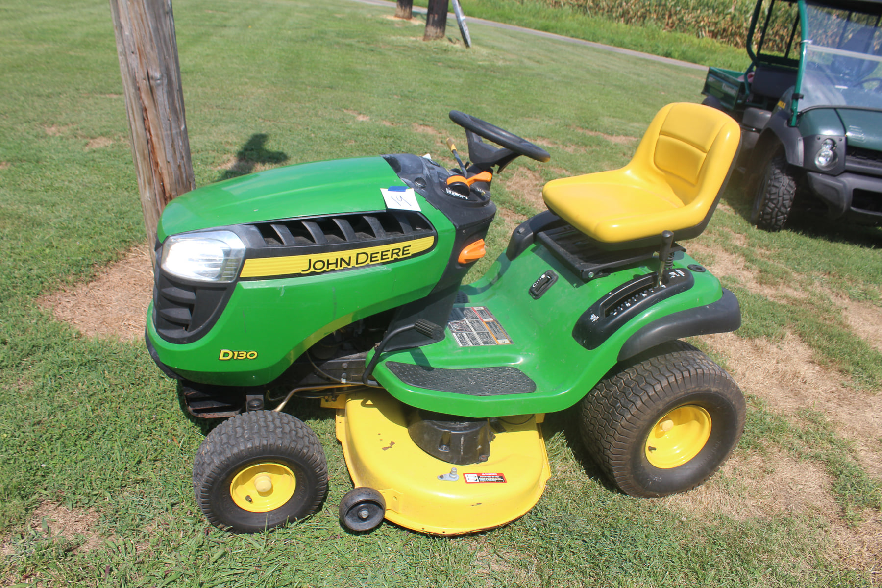 John Deere D130 Equipment Image0