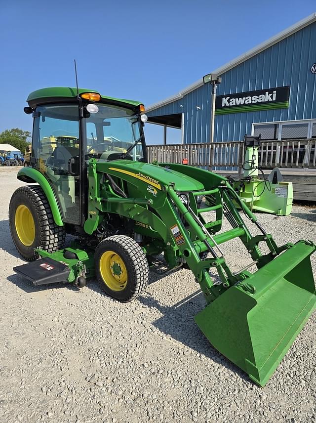 Image of John Deere 3033R equipment image 1