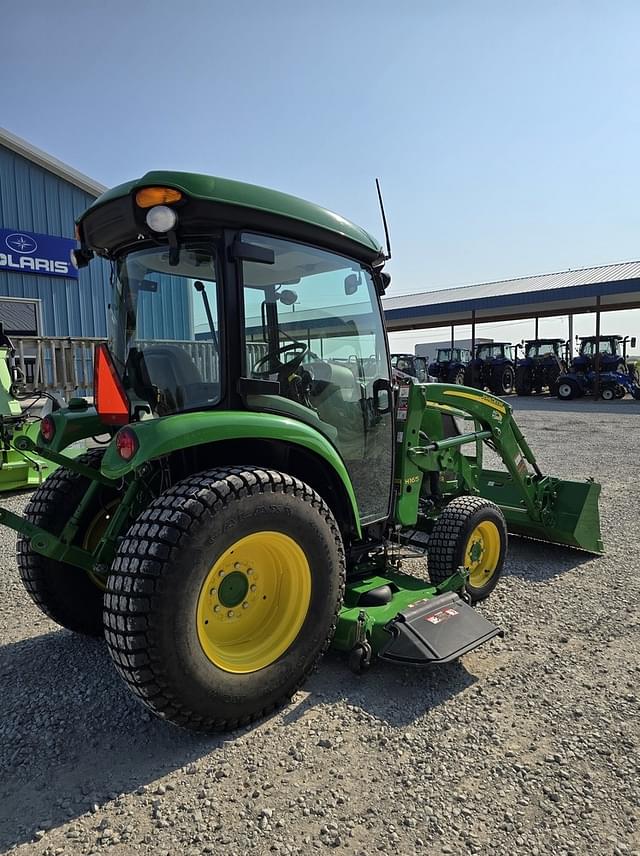 Image of John Deere 3033R equipment image 2