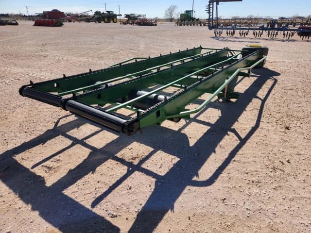 Image of John Deere E0200 equipment image 3