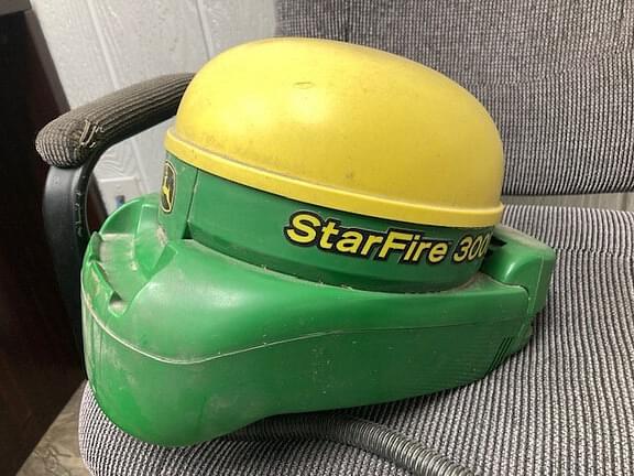 Image of John Deere StarFire 3000 Image 0