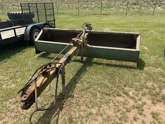 John Deere Box Blade Equipment Image0