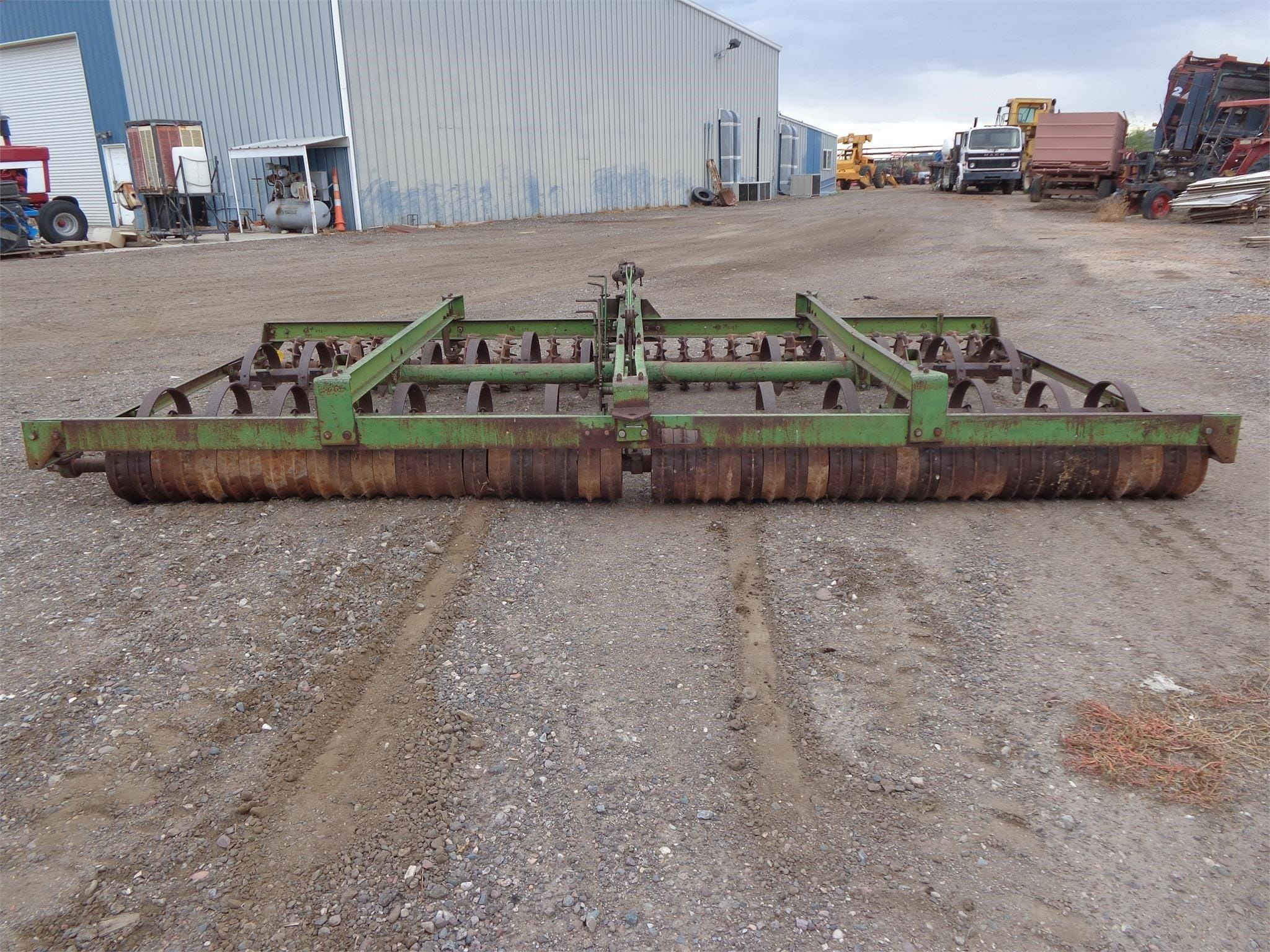 John Deere C11 Equipment Image0