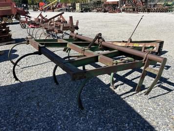 Main image John Deere 100