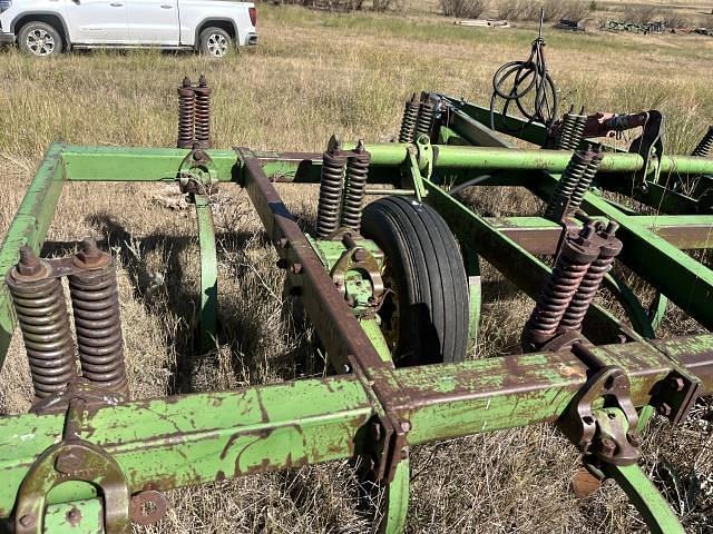 Image of John Deere 100 equipment image 2