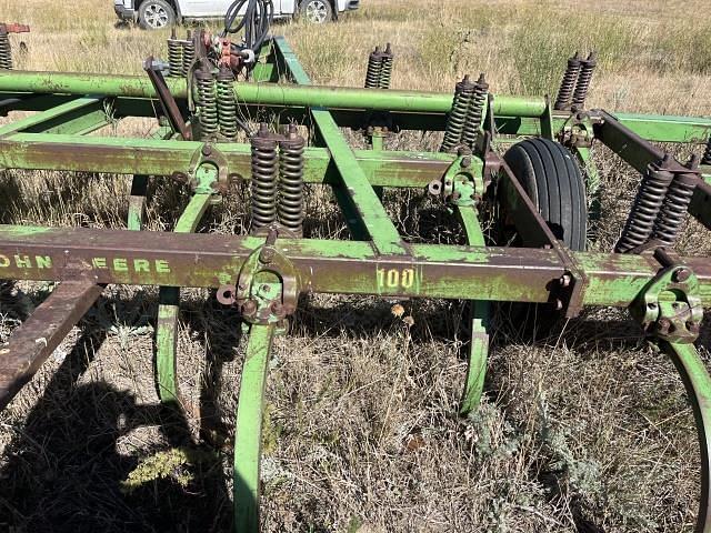 Image of John Deere 100 equipment image 3