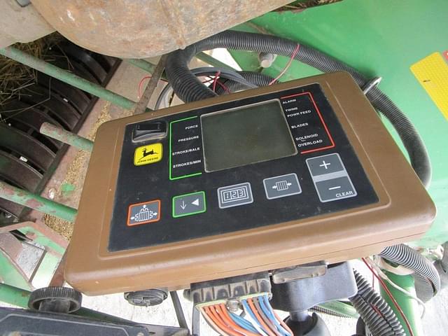 Image of John Deere 100 equipment image 4