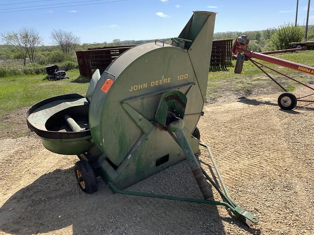 Image of John Deere 100 equipment image 1