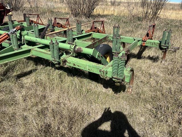 Image of John Deere 100 equipment image 1