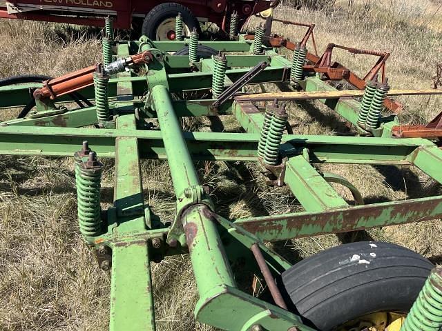 Image of John Deere 100 equipment image 2
