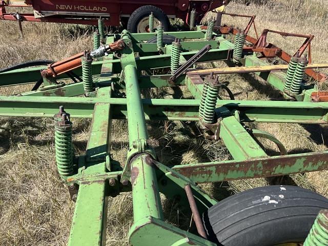 Image of John Deere 100 equipment image 3