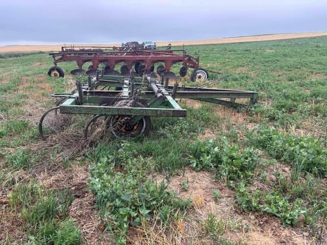 Image of John Deere 100 equipment image 4