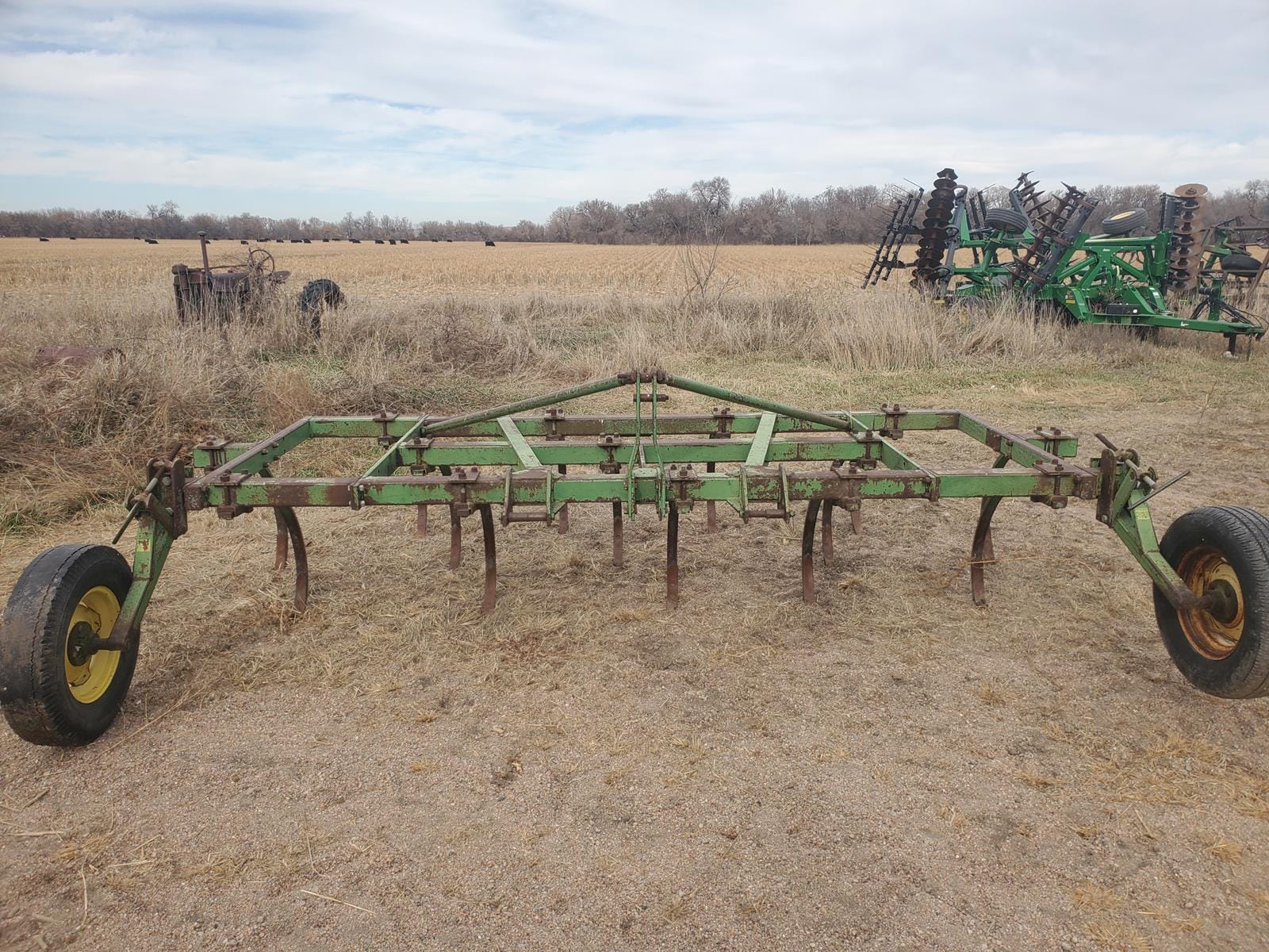 Main image John Deere 100