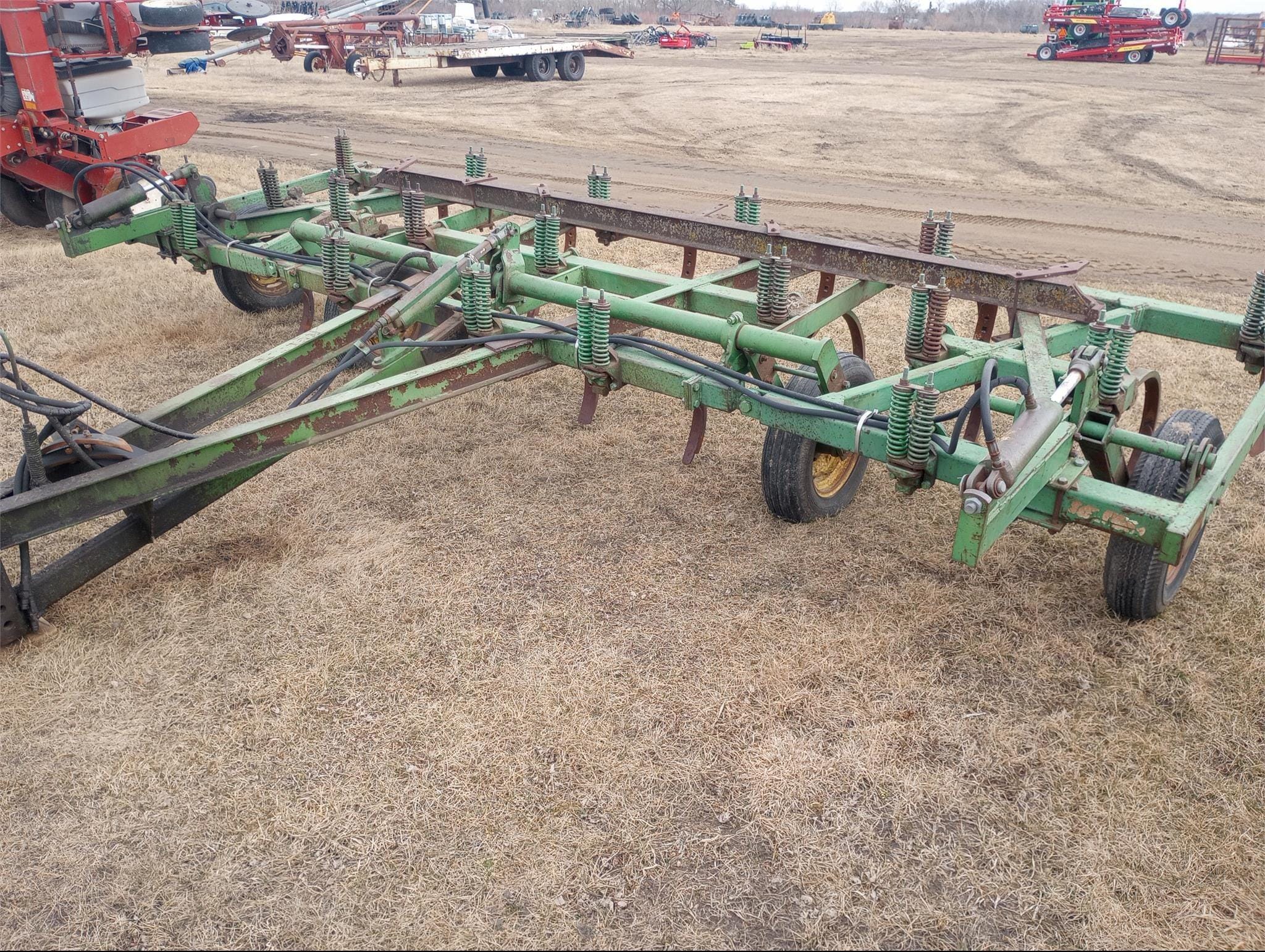 John Deere 100 Equipment Image0