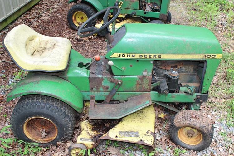 John deere 100 online lawn tractor