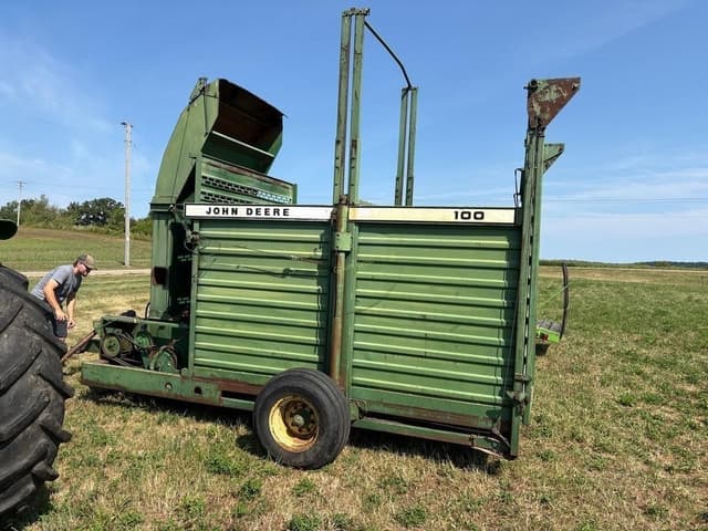 Image of John Deere 100 equipment image 4