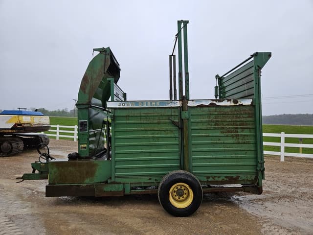 Image of John Deere 100 equipment image 2