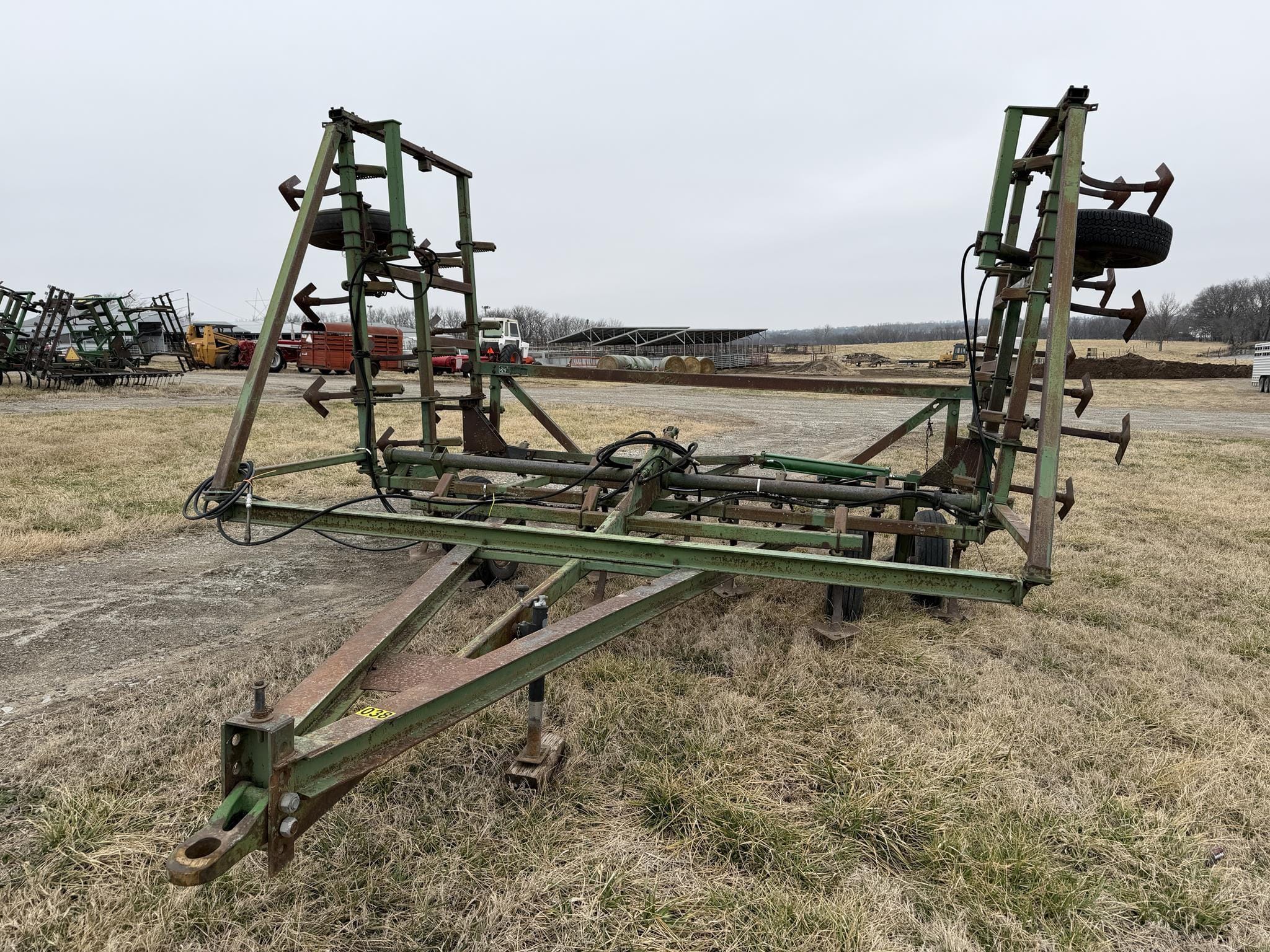 John Deere 1000 Equipment Image0