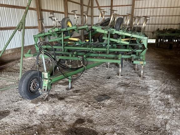 Image of John Deere 1000 Primary image