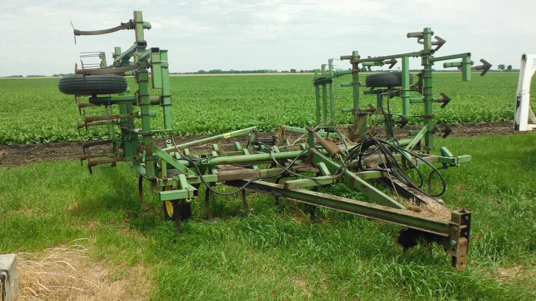 Image of John Deere 1000 Primary image