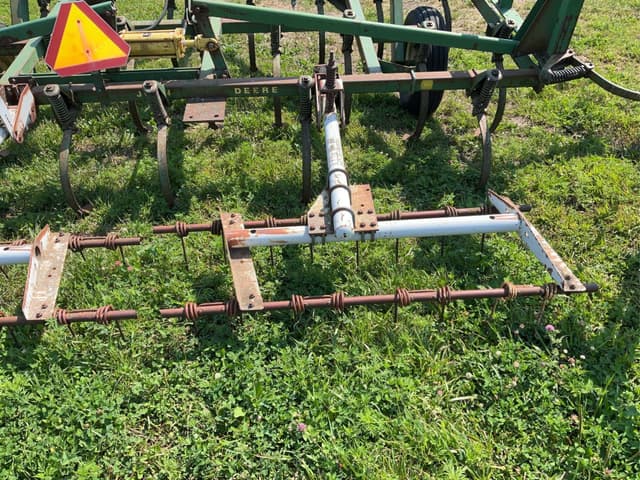Image of John Deere 1000 equipment image 4