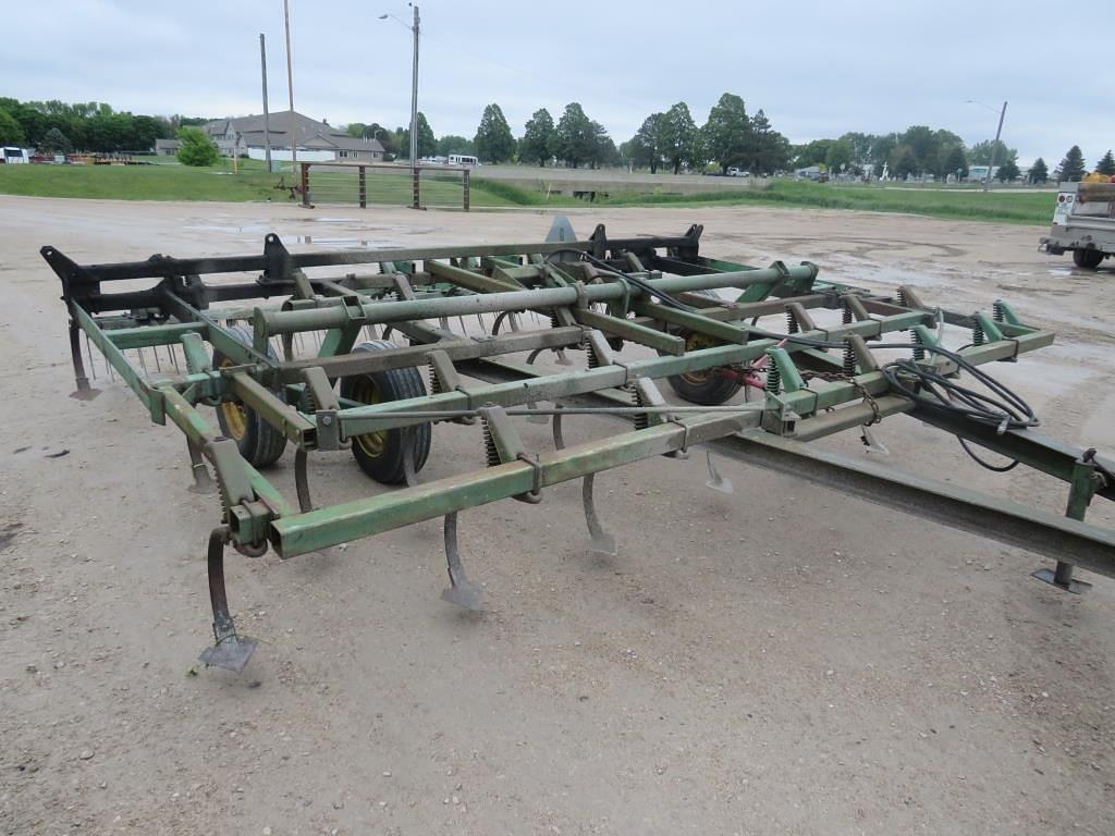 Image of John Deere 1010 Primary image