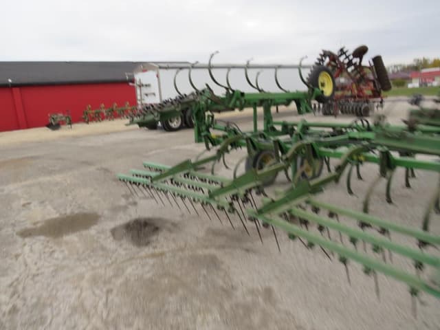 Image of John Deere 1010 equipment image 4