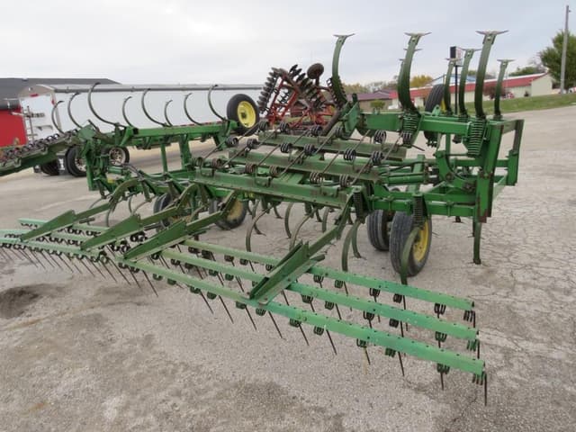 Image of John Deere 1010 equipment image 3