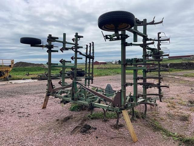 Image of John Deere 1010 equipment image 1