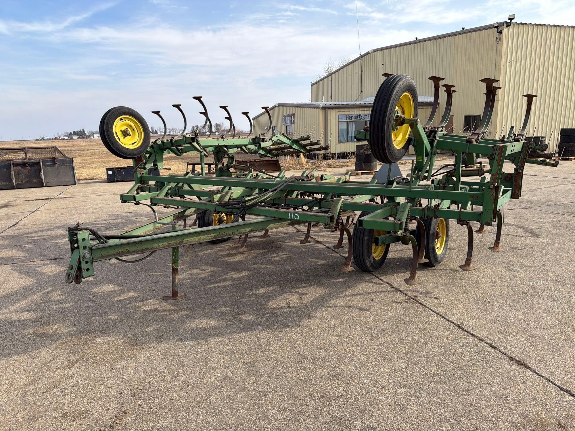 John Deere 1010 Equipment Image0