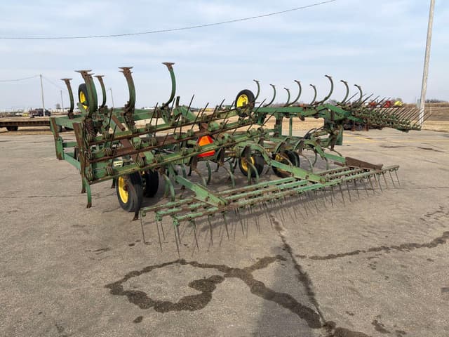 Image of John Deere 1010 equipment image 3