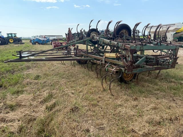 Image of John Deere 1010 equipment image 2