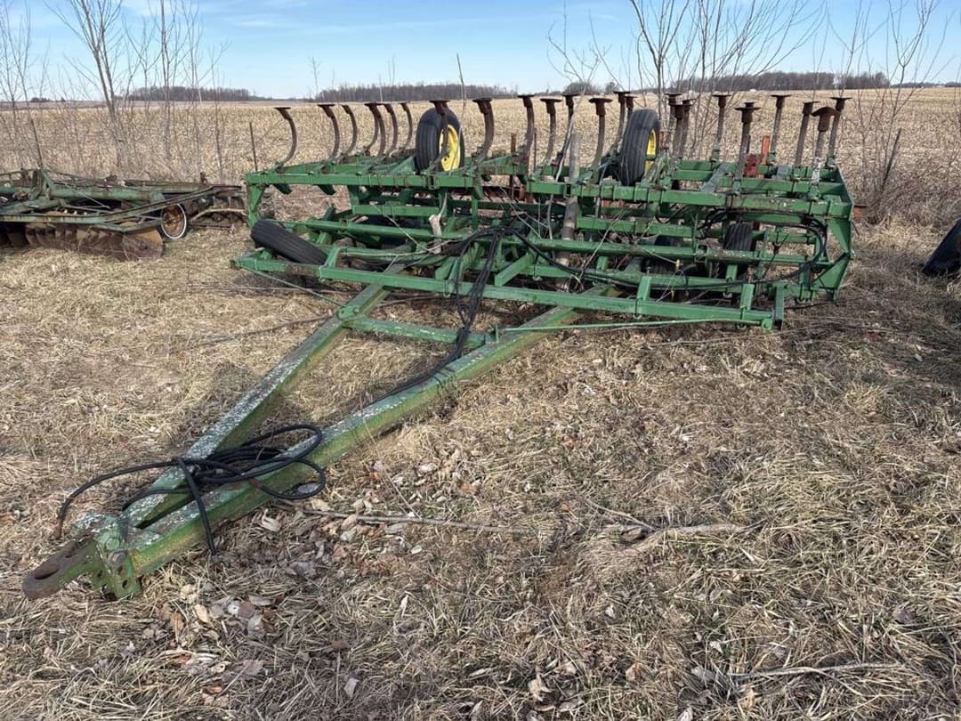 Image of John Deere 1010 Primary image