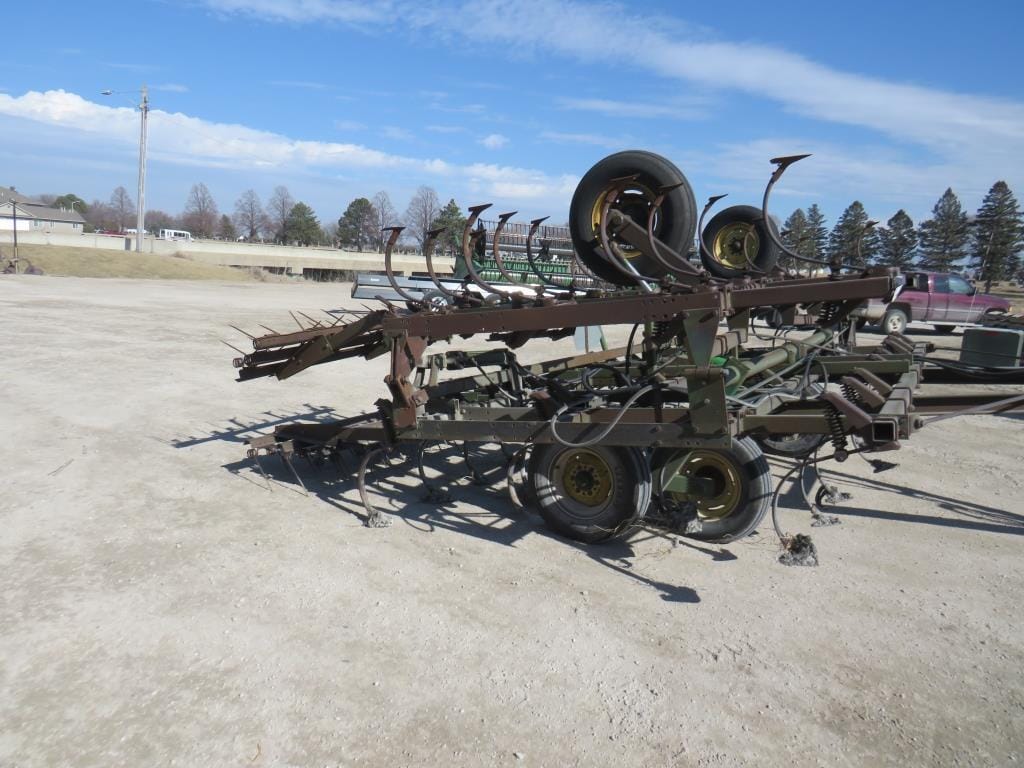 John Deere 1010 Equipment Image0