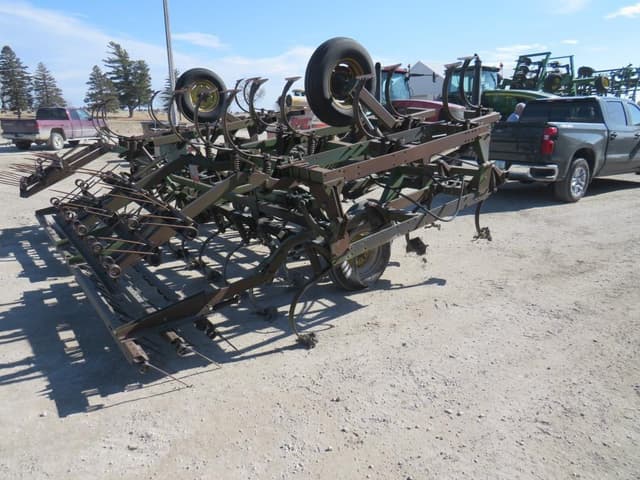 Image of John Deere 1010 equipment image 2