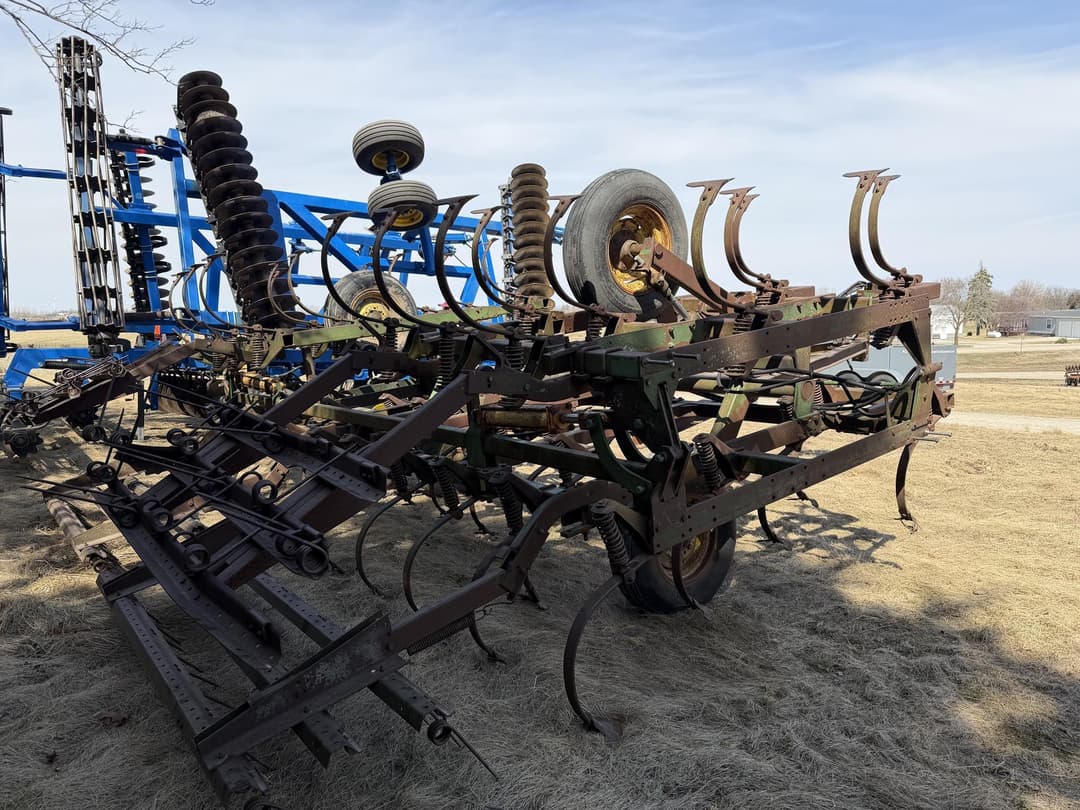 Image of John Deere 1010 Primary image