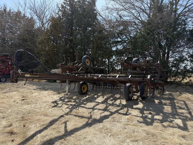 Image of John Deere 1010 equipment image 3