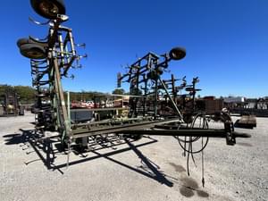 John Deere 1010 Image