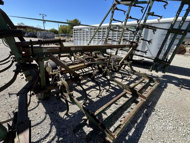 Image of John Deere 1010 equipment image 2