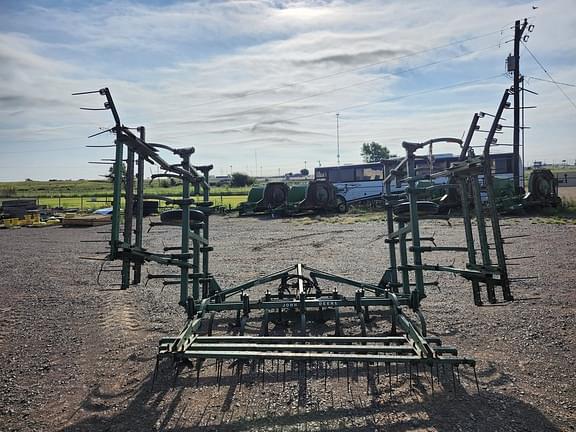 Image of John Deere 1010 equipment image 3